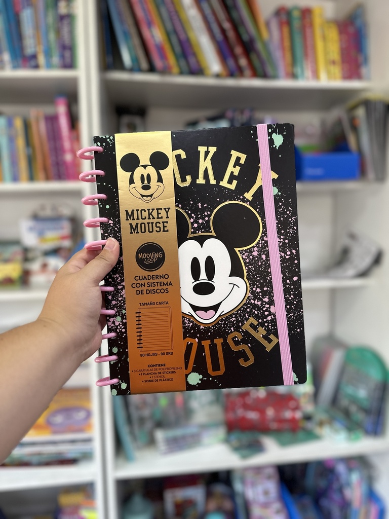CUADERNO A4 TAPA DURA MOOVING A DISCOS LICENCIA X80hjs. RAYADO (L125600)