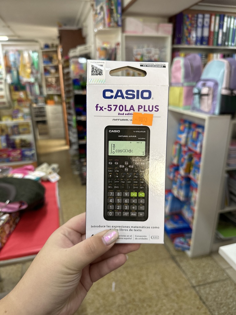 CALCULADORA CASIO FX-570LA PLUS CIENTIFICA (L9873)